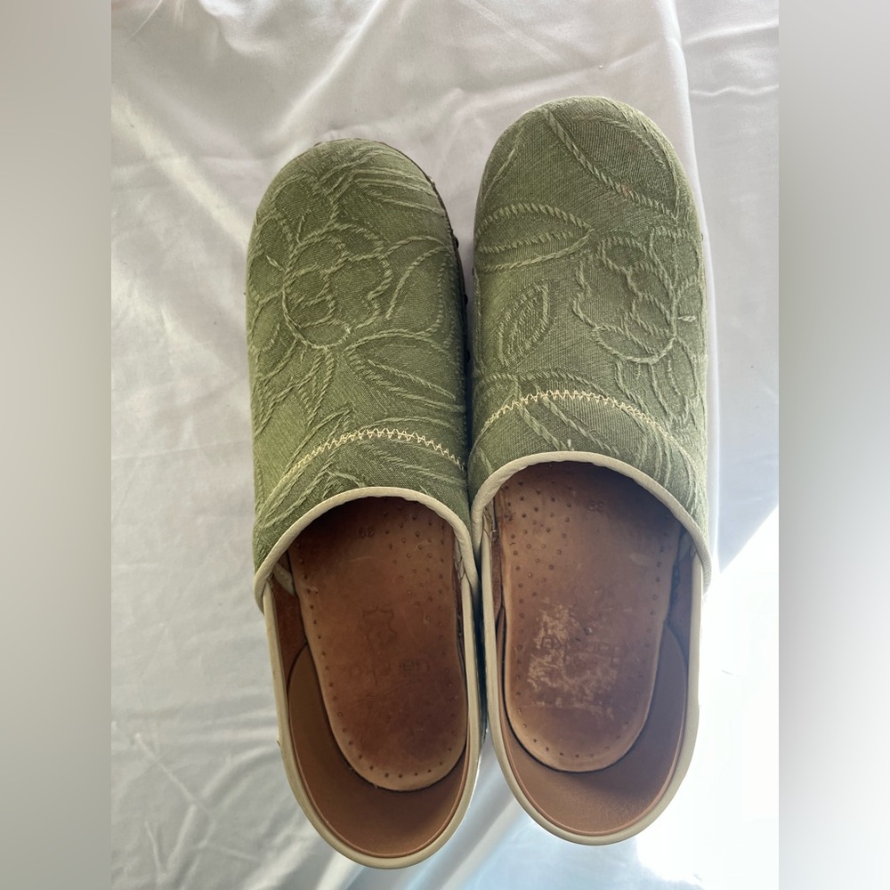 Dansko Olive Green Floral Embroidered Slip-On Clogs Size 39